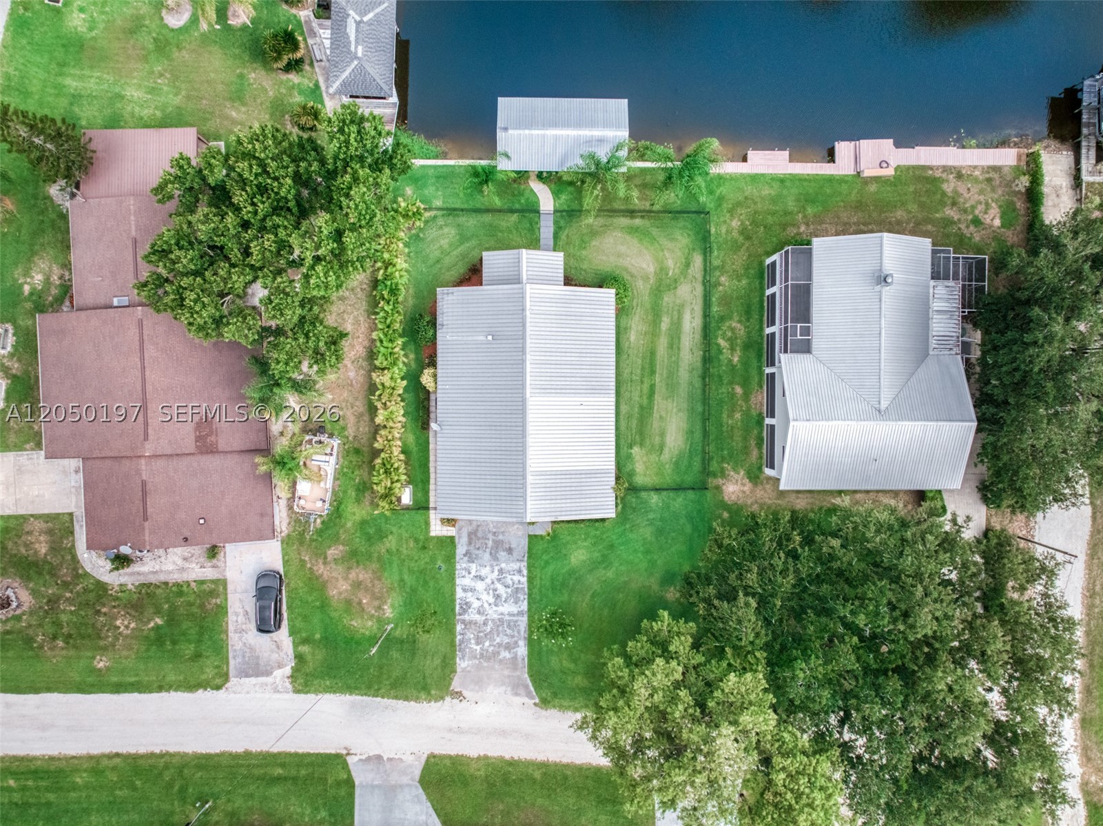 LAKE ISTOKPOGA CANALS - Residential