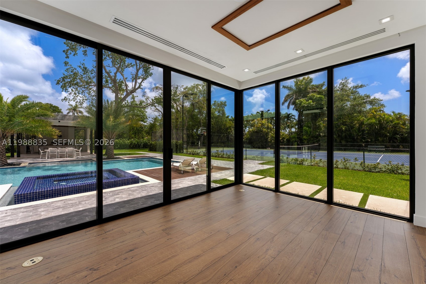 KILLIAN DRIVE ESTATES - Residential