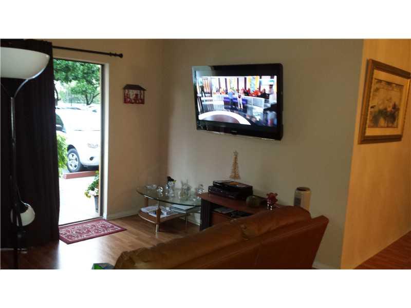 KEYSTONE COURTS CONDO - Residential Lease