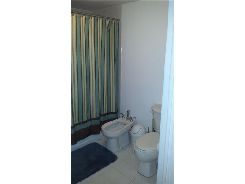 KEYSTONE COURTS CONDO - Residential Lease