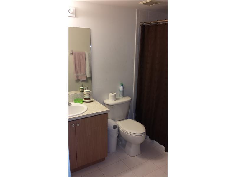 KEYSTONE COURTS CONDO - Residential Lease
