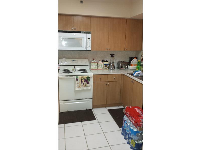 KEYSTONE COURTS CONDO - Residential Lease