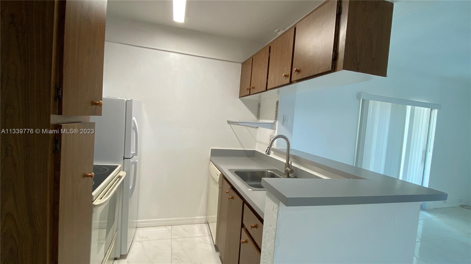 SPANISH TRACE CONDO - Residential Lease