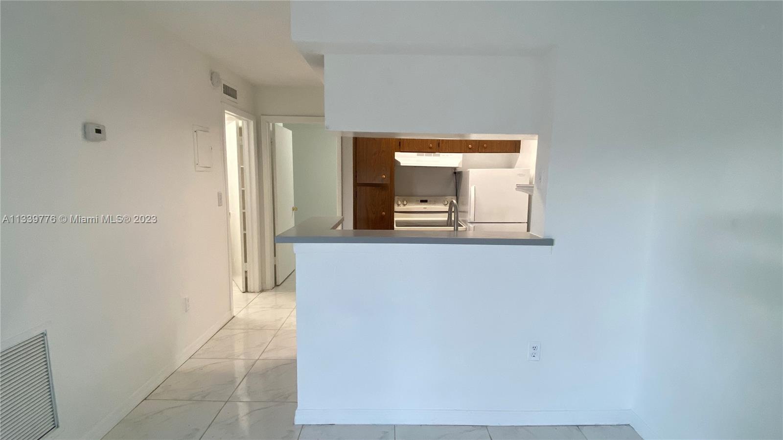 SPANISH TRACE CONDO - Residential Lease