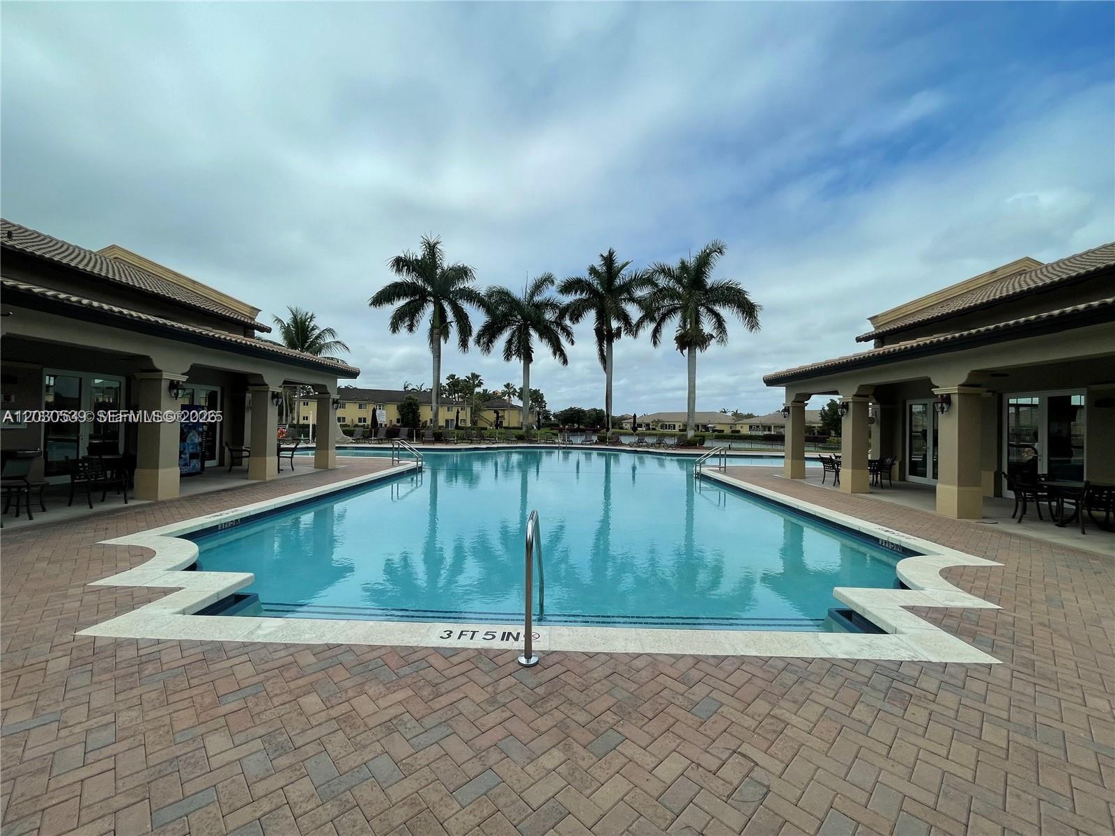 VILLAS AT CARMEL CONDO NO - Residential Lease