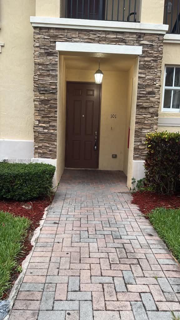 VILLAS AT CARMEL CONDO NO - Residential Lease
