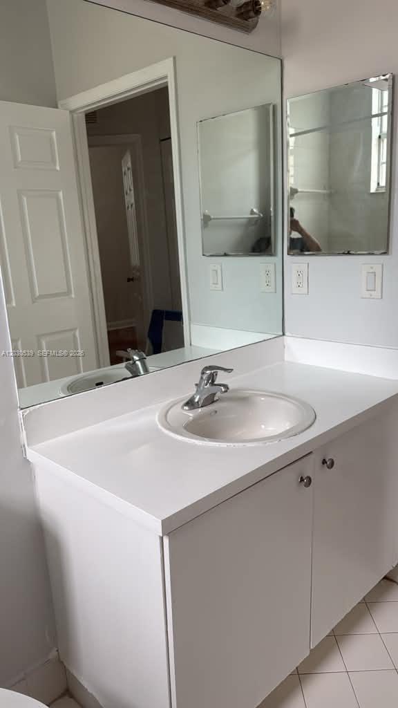 VILLAS AT CARMEL CONDO NO - Residential Lease