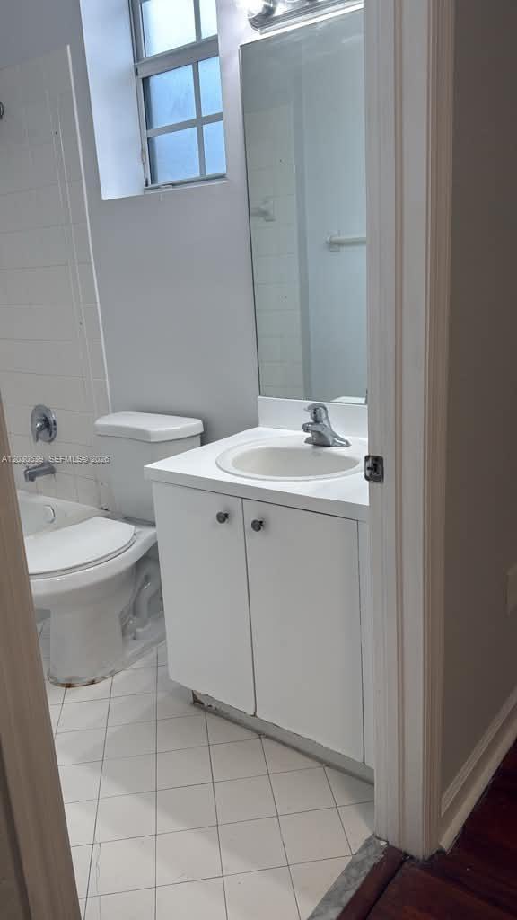 VILLAS AT CARMEL CONDO NO - Residential Lease