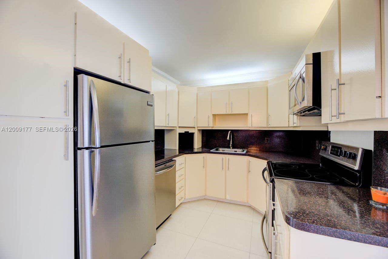 DORSET HOUSE CONDO - Residential