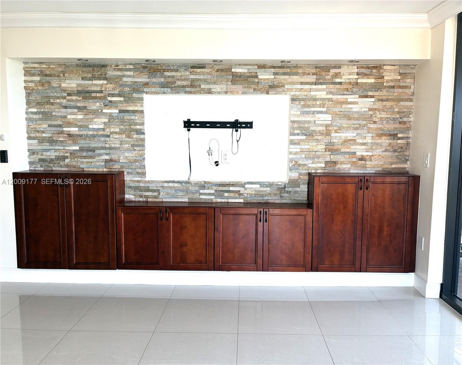 DORSET HOUSE CONDO - Residential