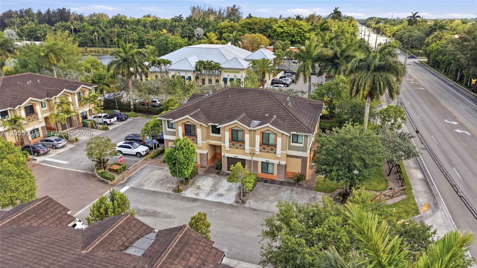 DAVIE JUNCTION - Residential