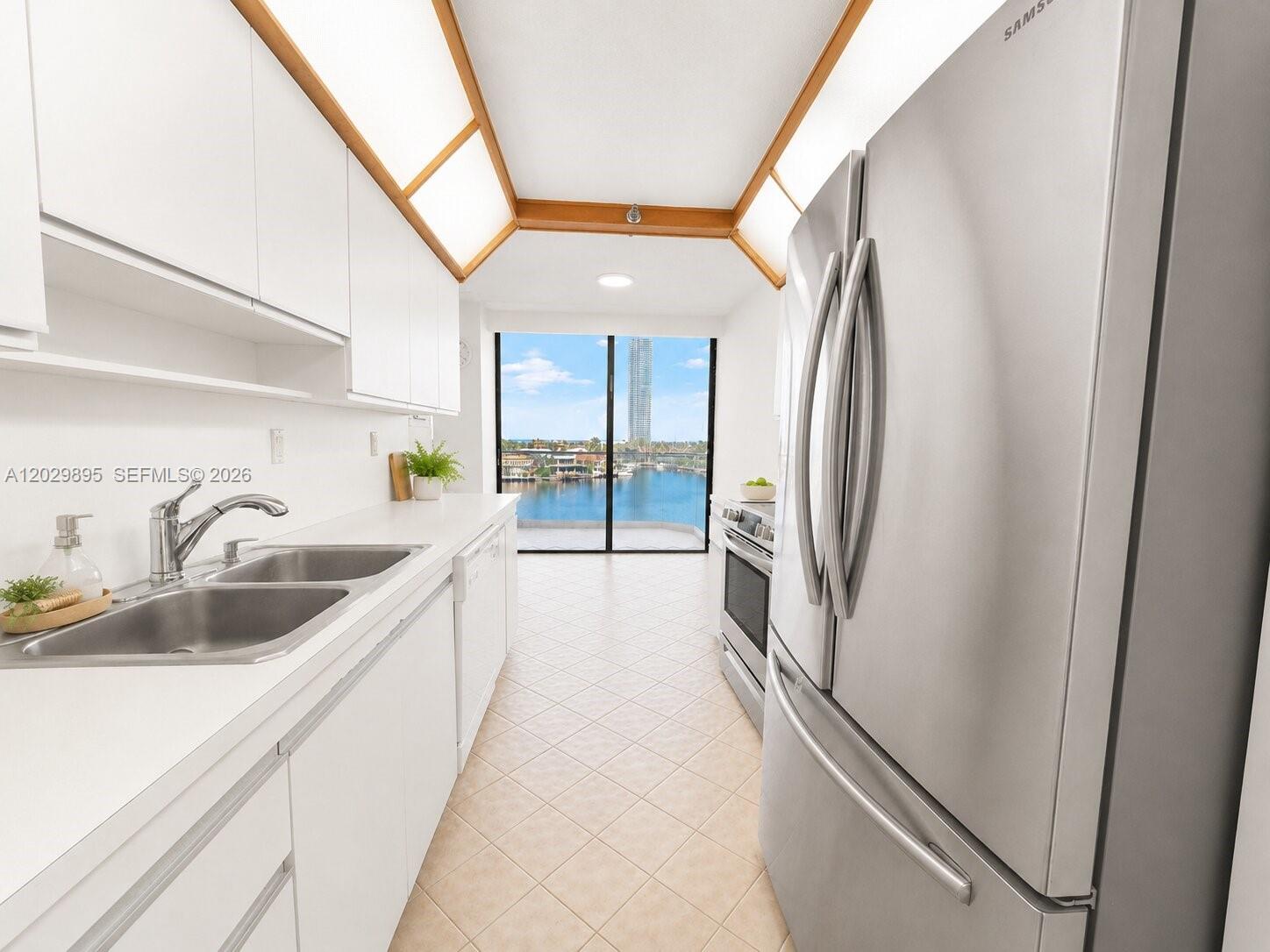 TURNBERRY ISLE CONDO - Residential Lease