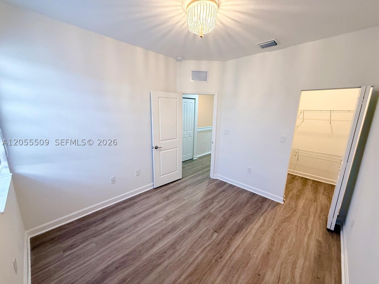 ENCLAVE SOUTH PHASE 2 - Residential