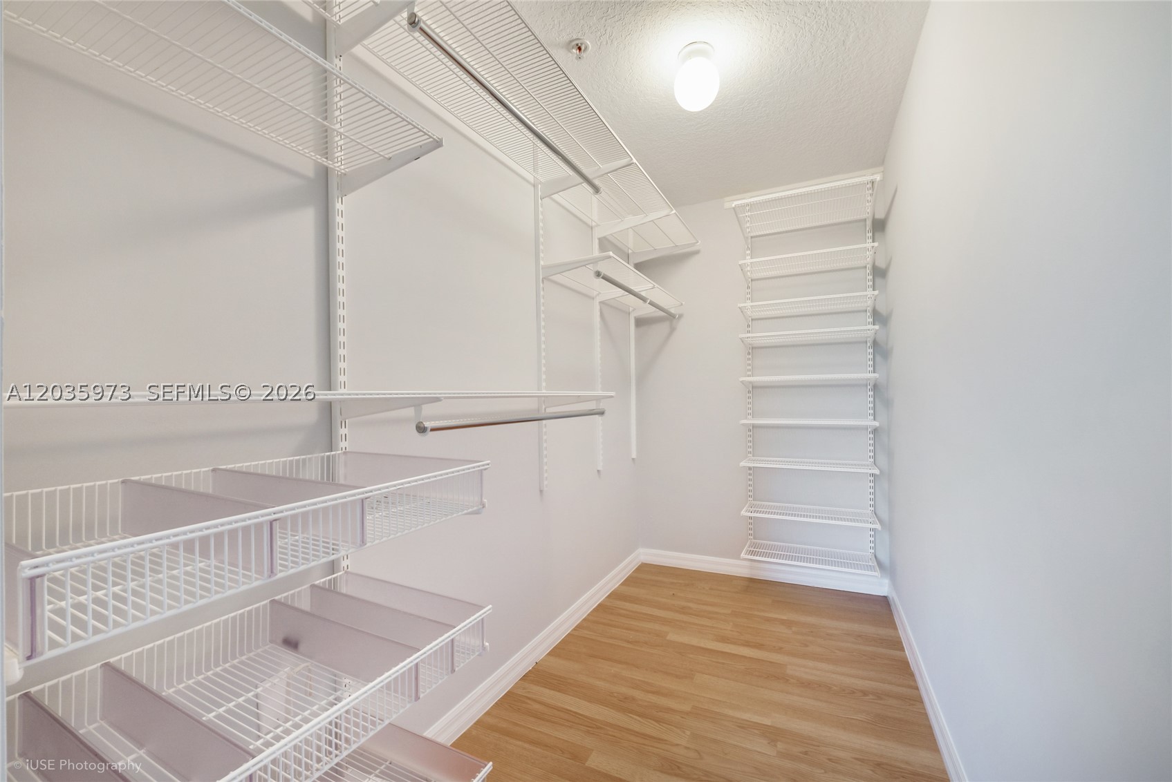 DIXIE GROVE RESIDENCES CO - Residential Lease