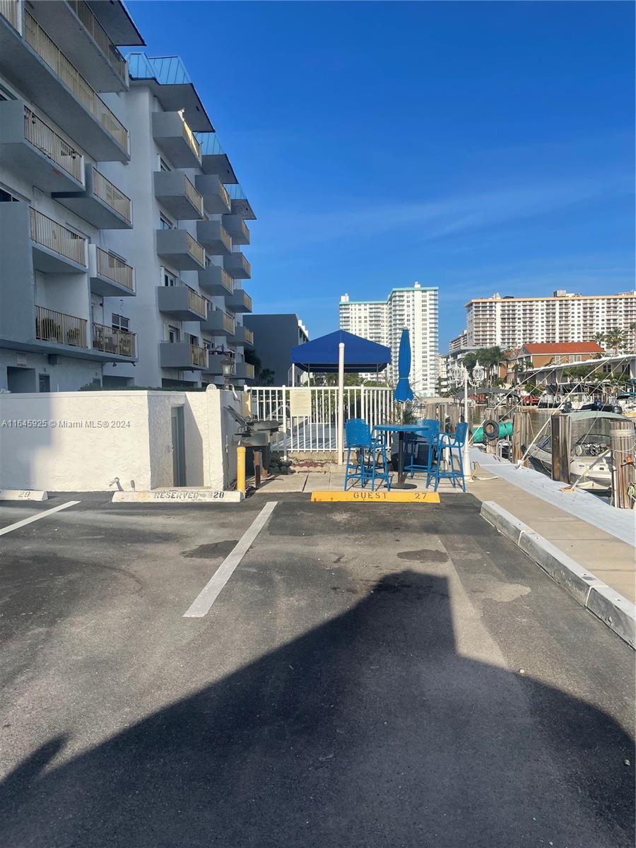 BAYVIEW POINT NORTH CONDO - Residential Lease