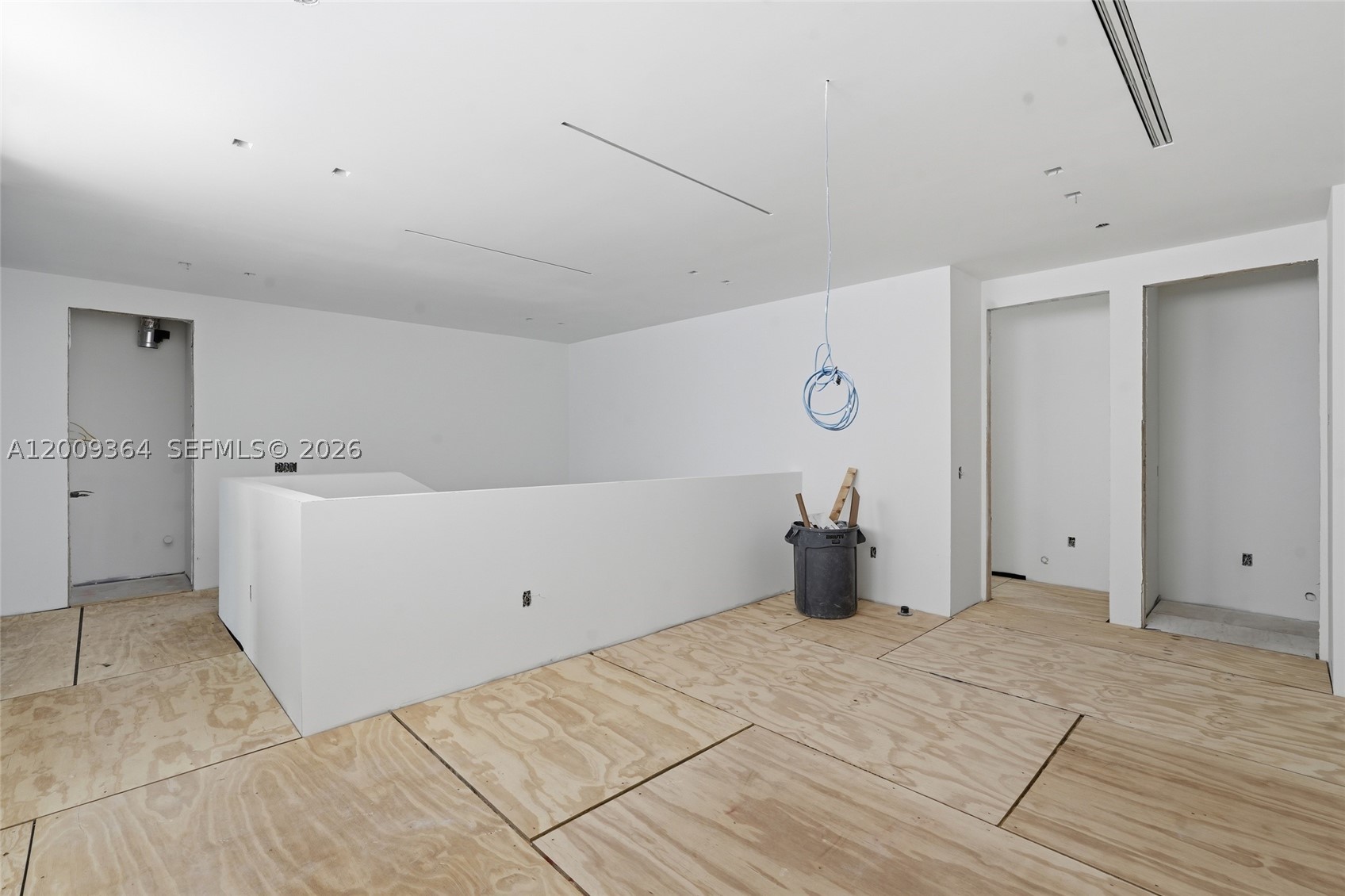 BAYSHORE PLAZA UNIT NO 6 - Residential