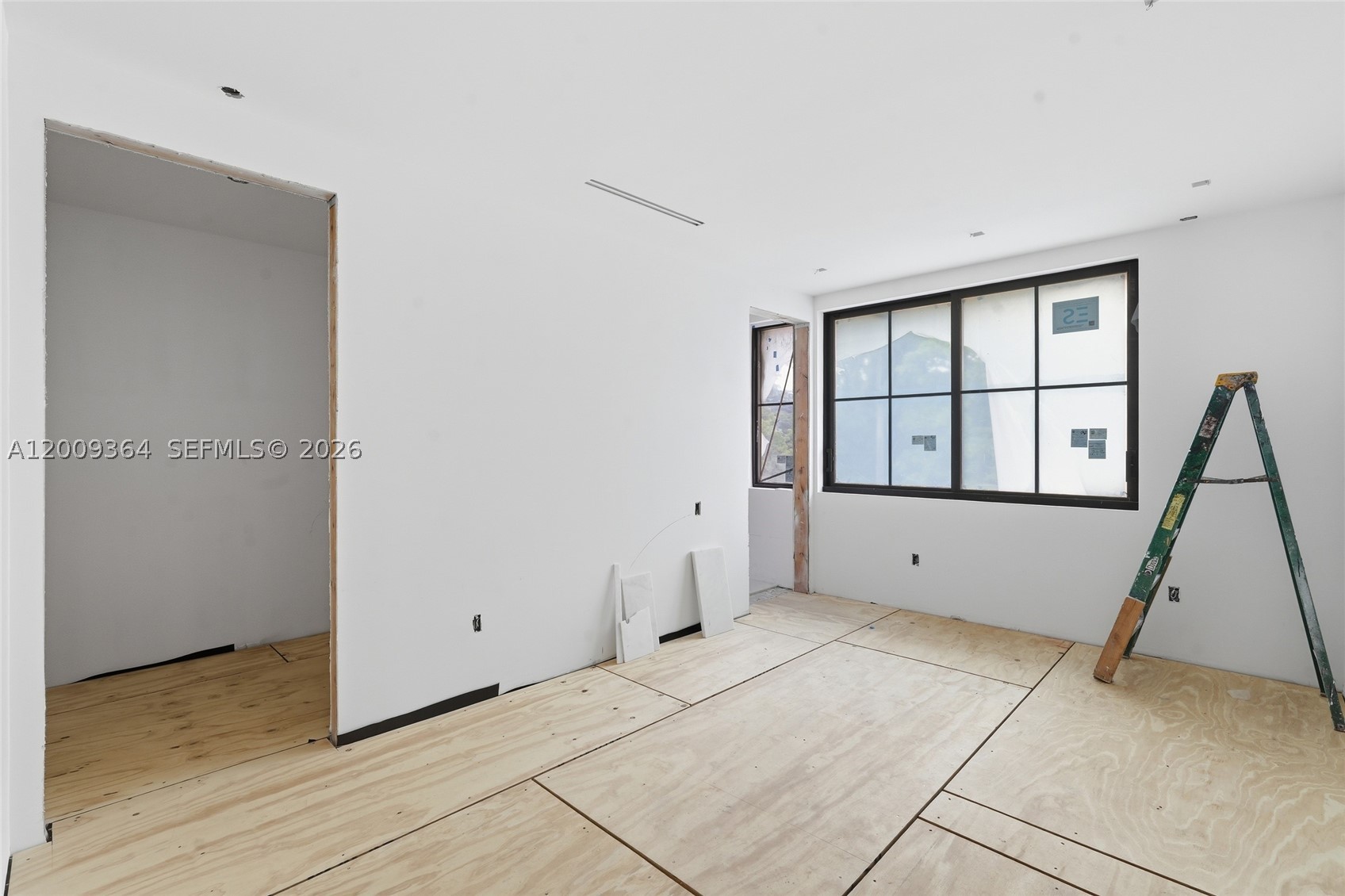 BAYSHORE PLAZA UNIT NO 6 - Residential