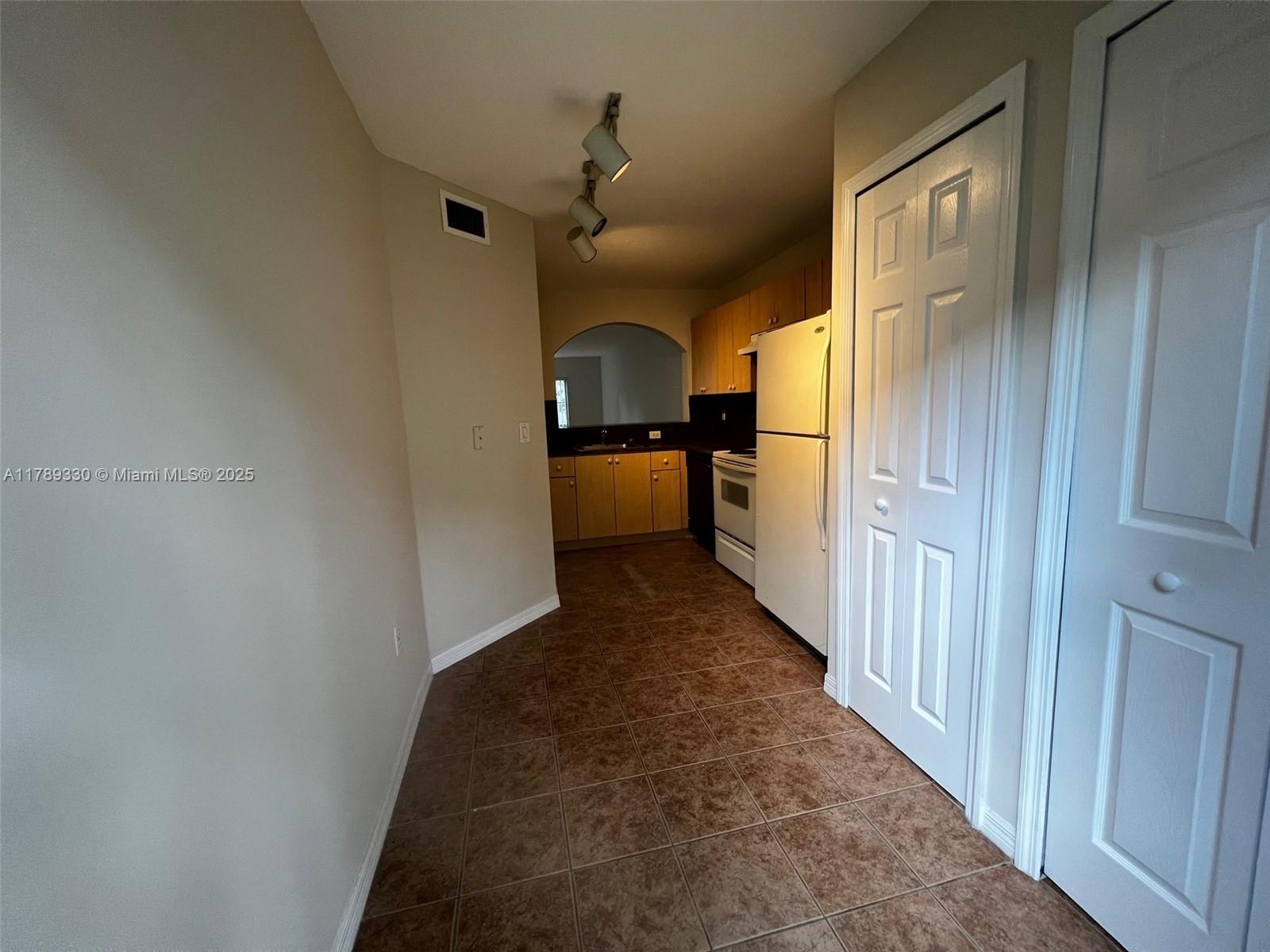 VENETIA GARDENS SOUTH - Residential