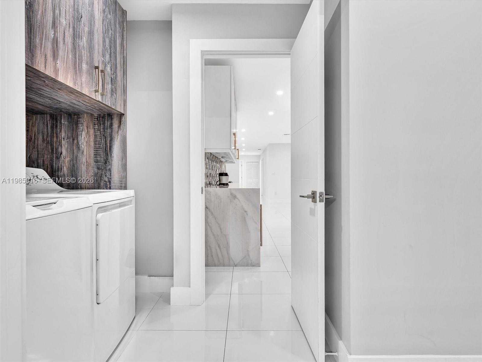 SELIGMAN RANCHES - Residential