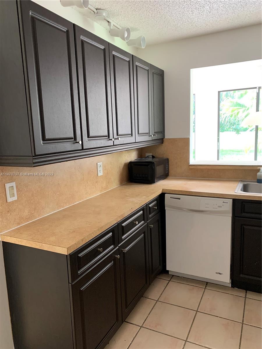 COSTA DEL SOL CONDO N - Residential Lease