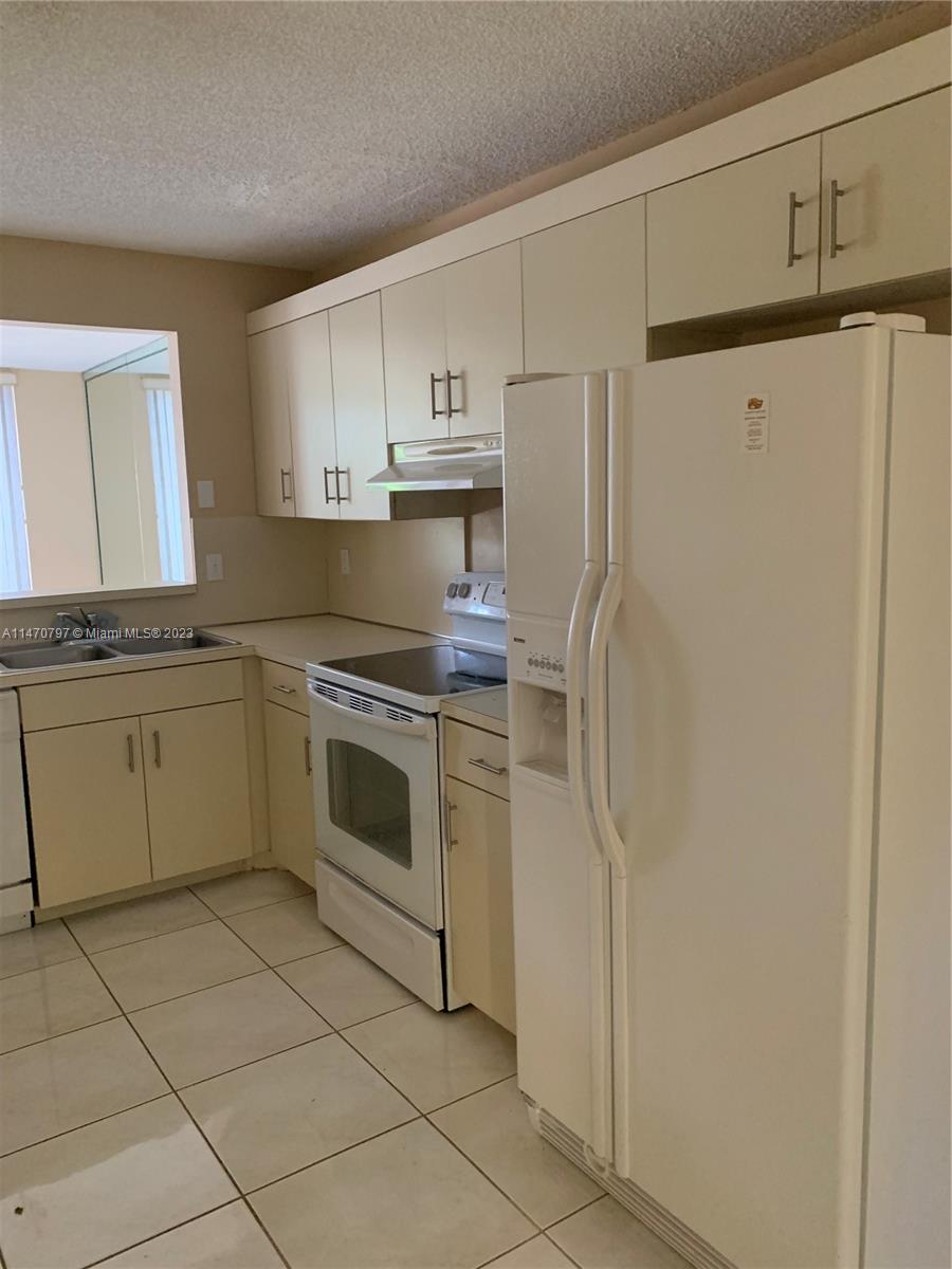 COSTA DEL SOL CONDO N - Residential Lease