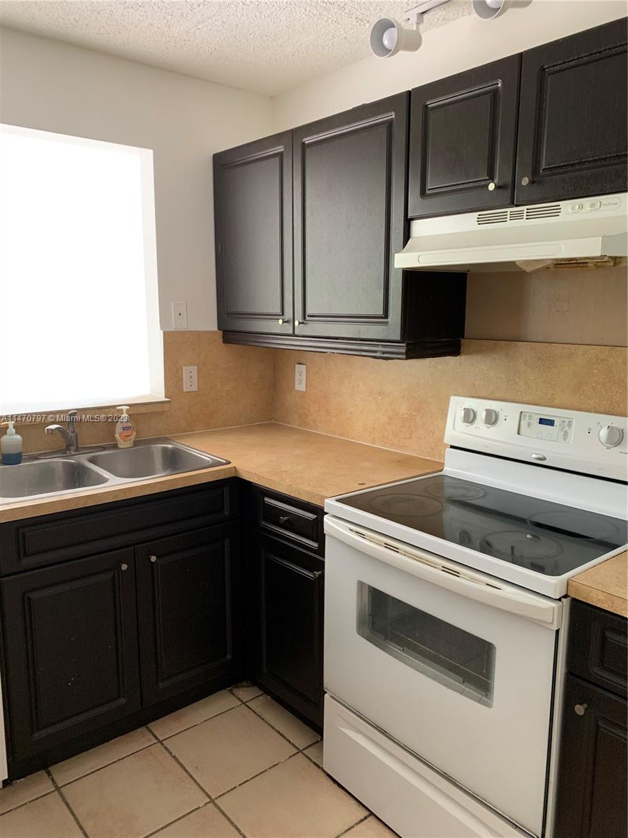 COSTA DEL SOL CONDO N - Residential Lease
