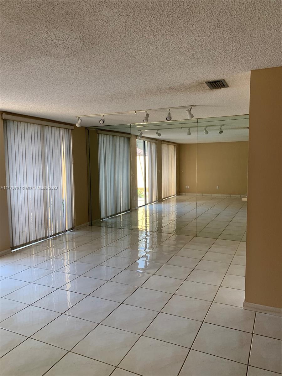 COSTA DEL SOL CONDO N - Residential Lease