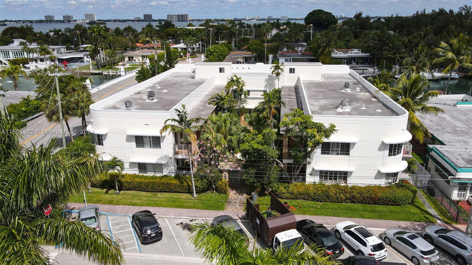 NORMANDY SHORES APTS COND - Residential Lease