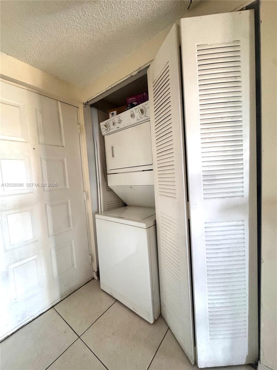 LAS VISTAS AT DORAL CONDO - Residential