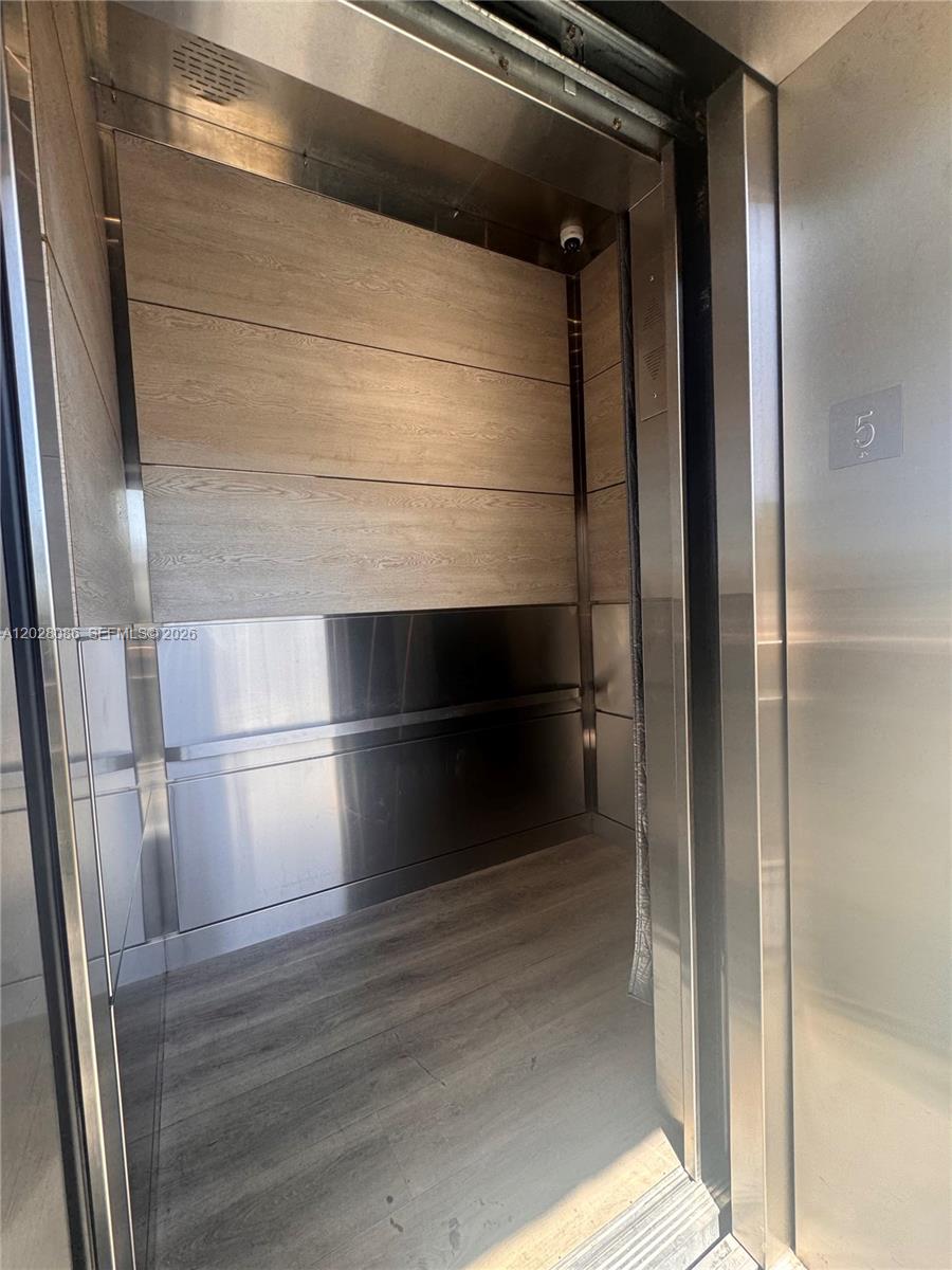 LAS VISTAS AT DORAL CONDO - Residential