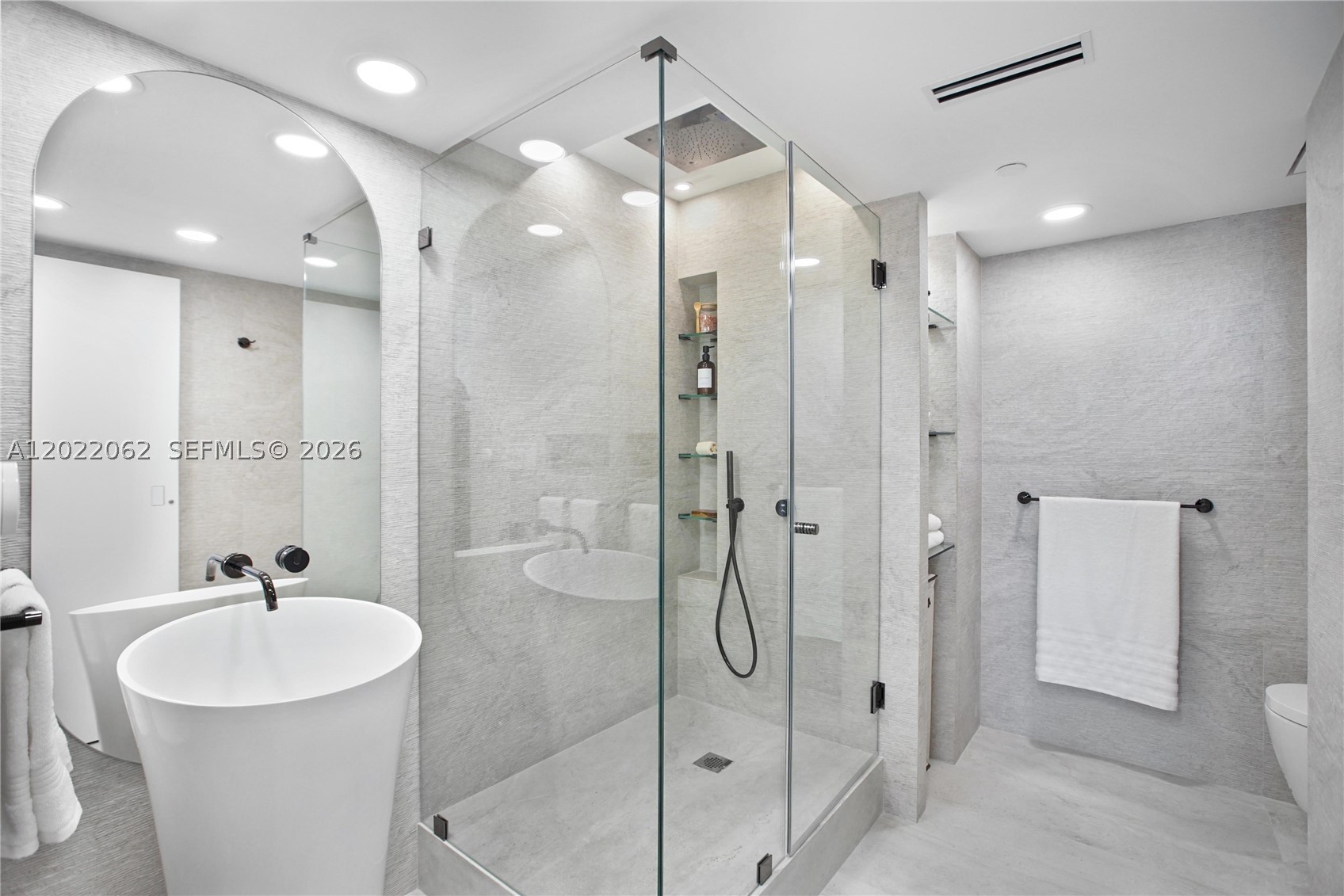 NINE ISLAND AVENUE CONDO - Residential