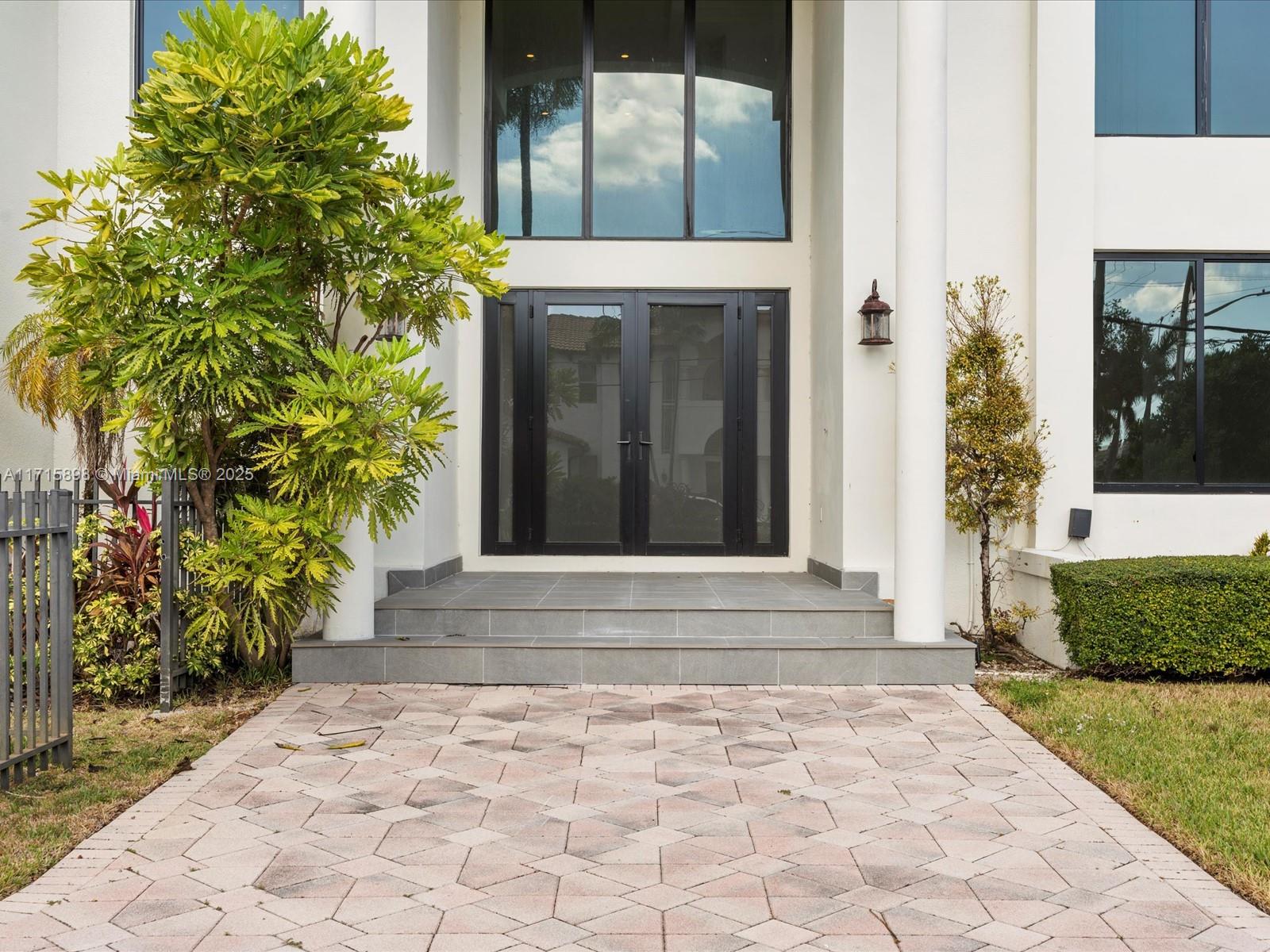 EASTERN SHORES 1ST ADDN - Residential