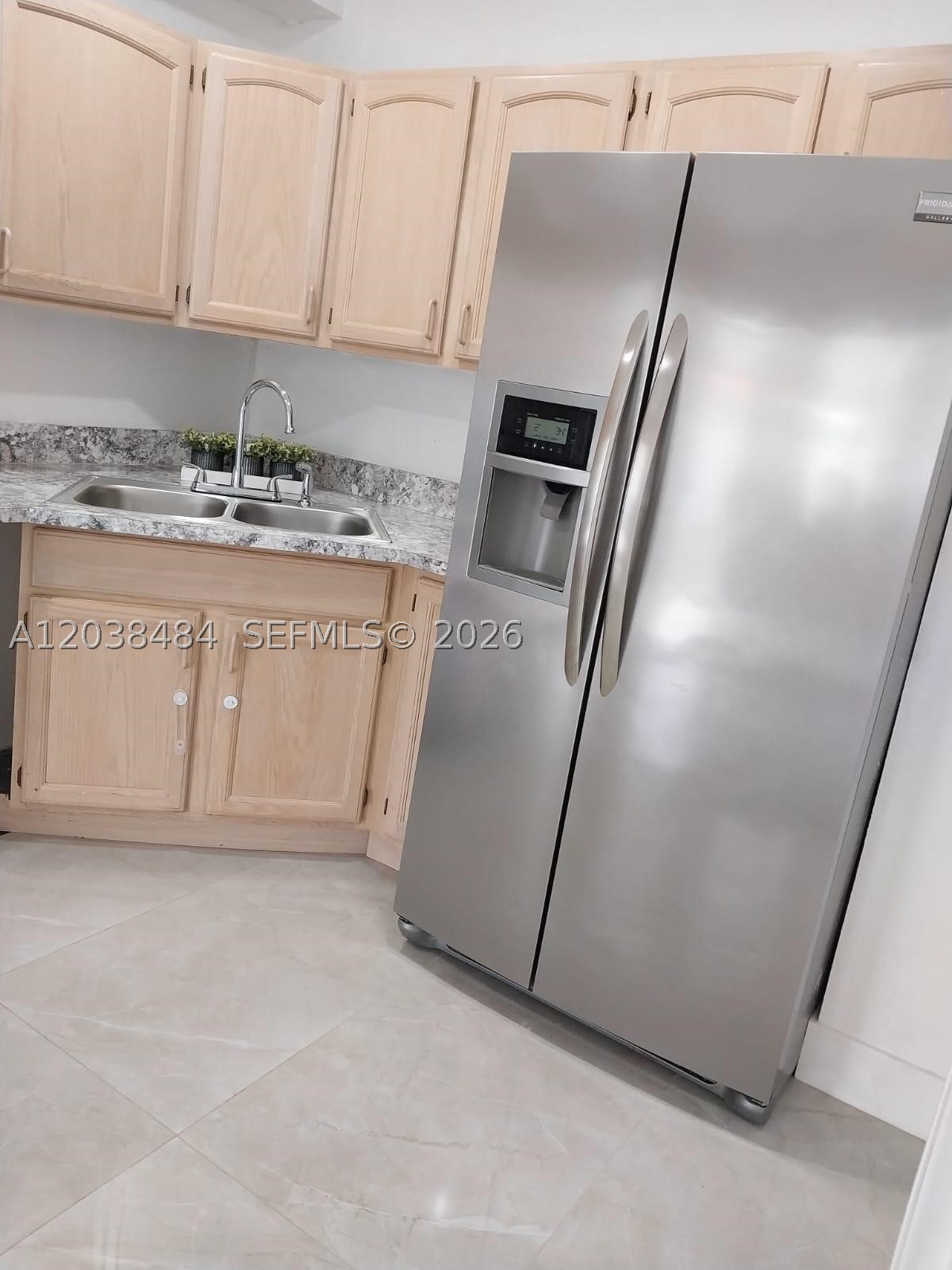 SUNSET WEST SEC 1 - Residential Lease
