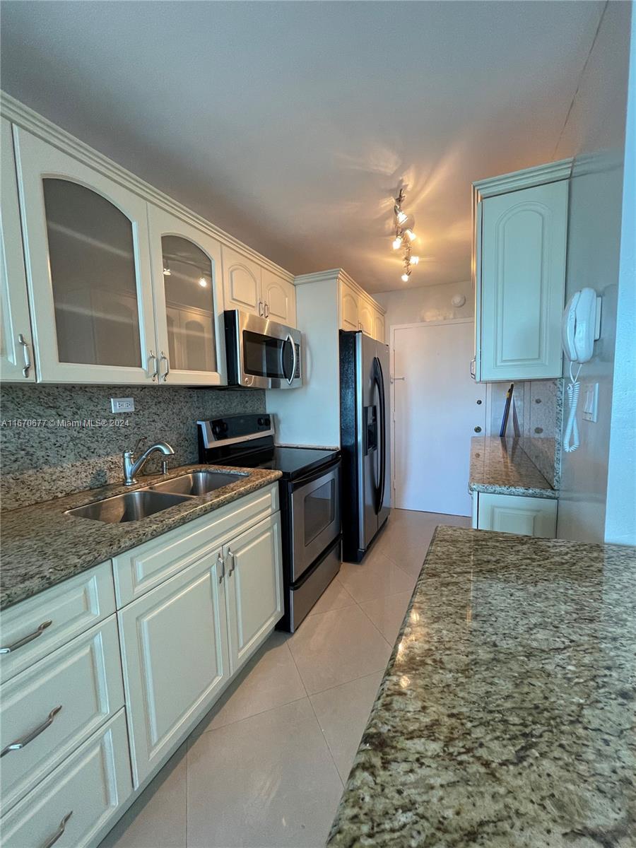 BURLEIGH HOUSE CONDO - Residential Lease