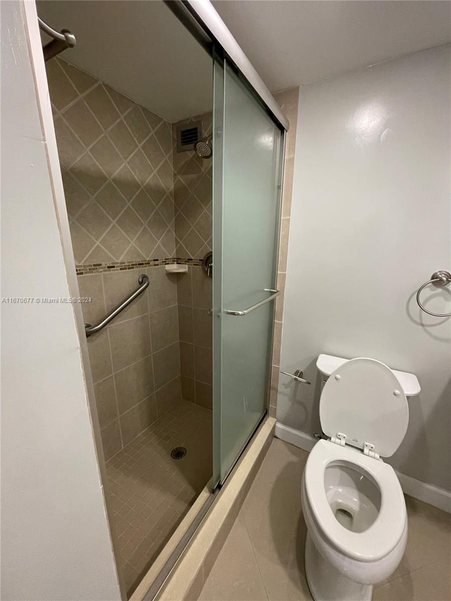 BURLEIGH HOUSE CONDO - Residential Lease