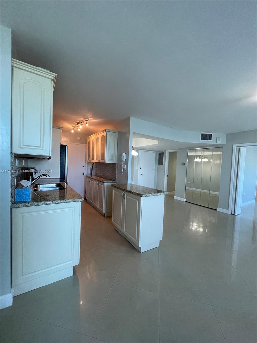 BURLEIGH HOUSE CONDO - Residential Lease
