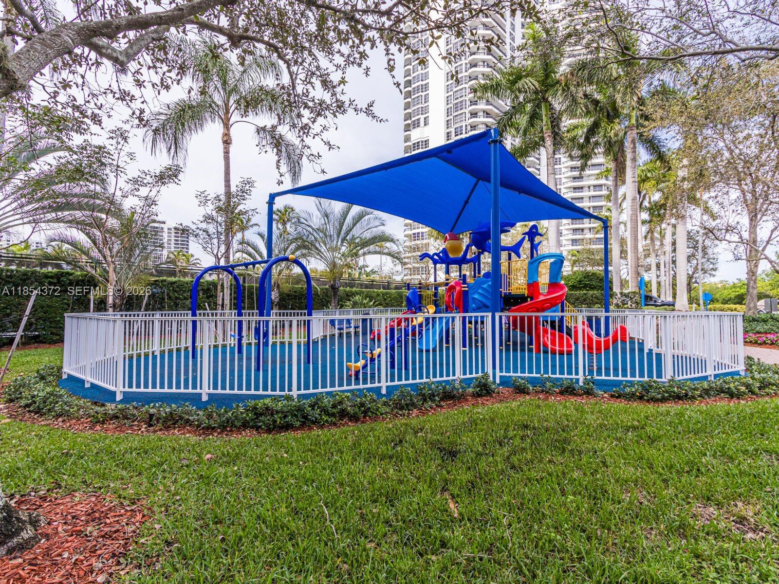 MYSTIC POINTE TOWER 500 C - Residential