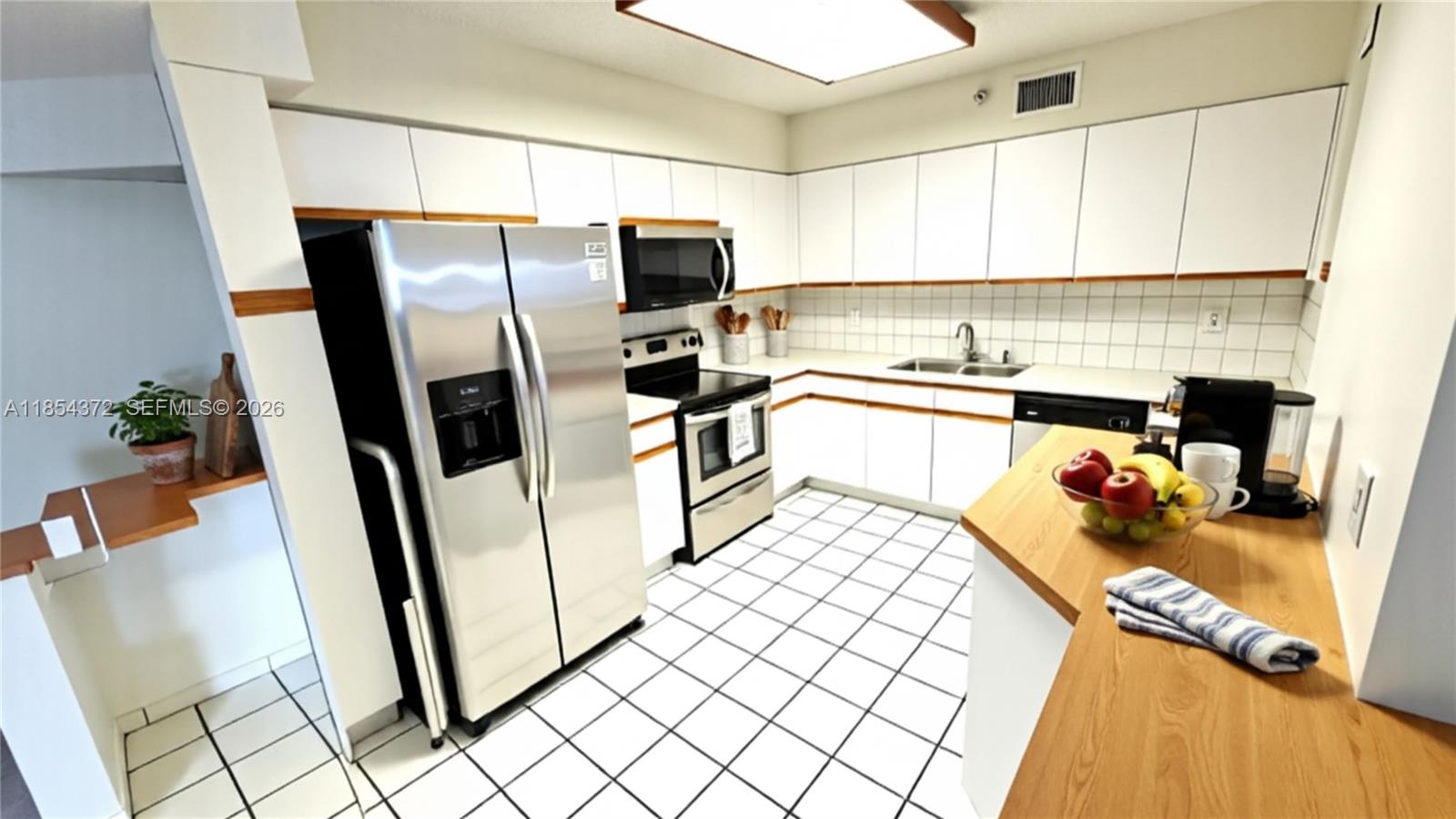 MYSTIC POINTE TOWER 500 C - Residential