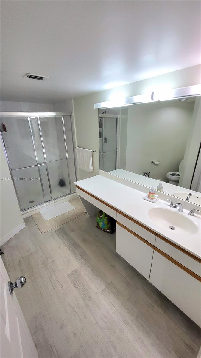 MYSTIC POINTE TOWER 500 C - Residential