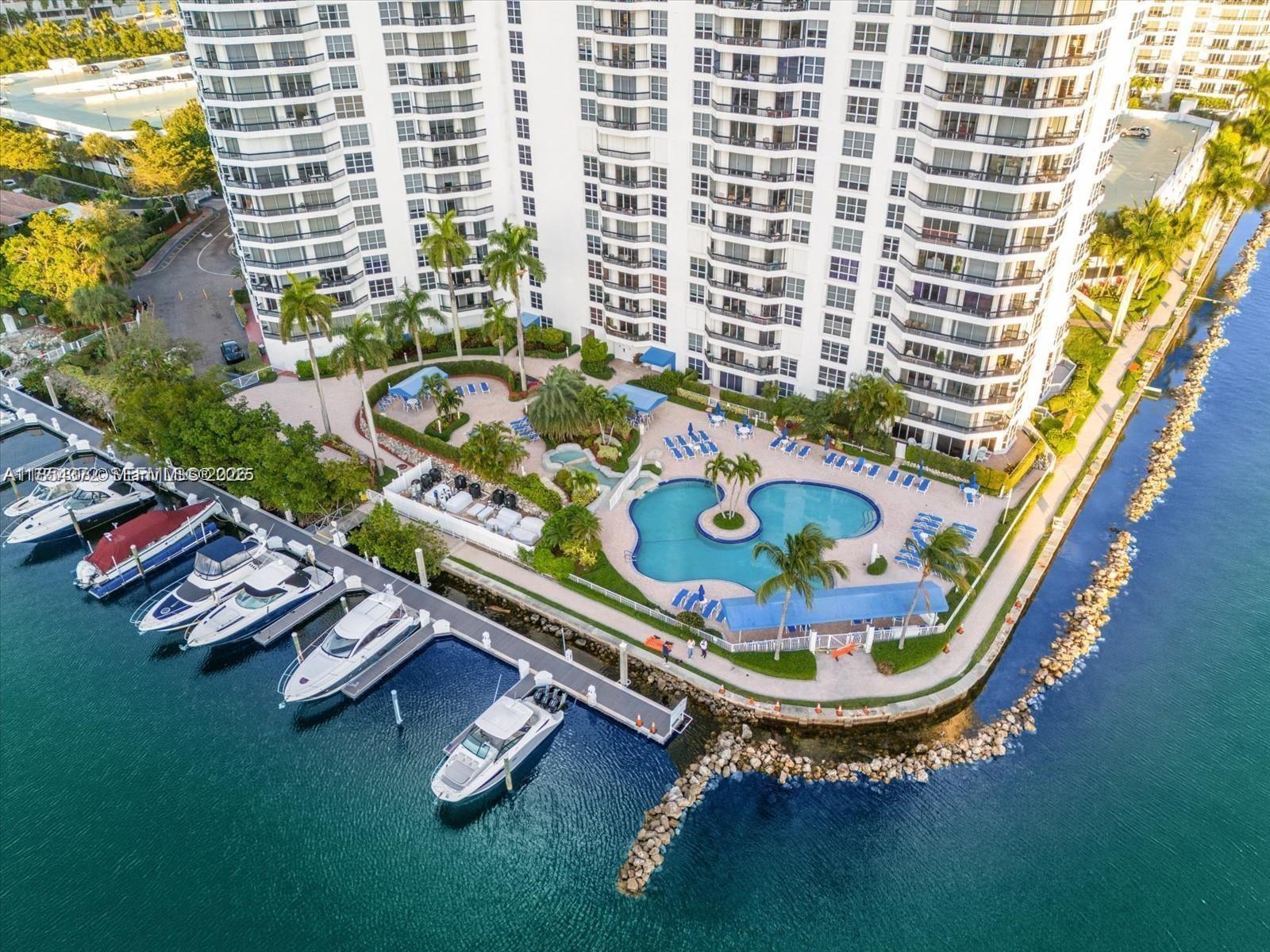 MYSTIC POINTE TOWER 500 C - Residential