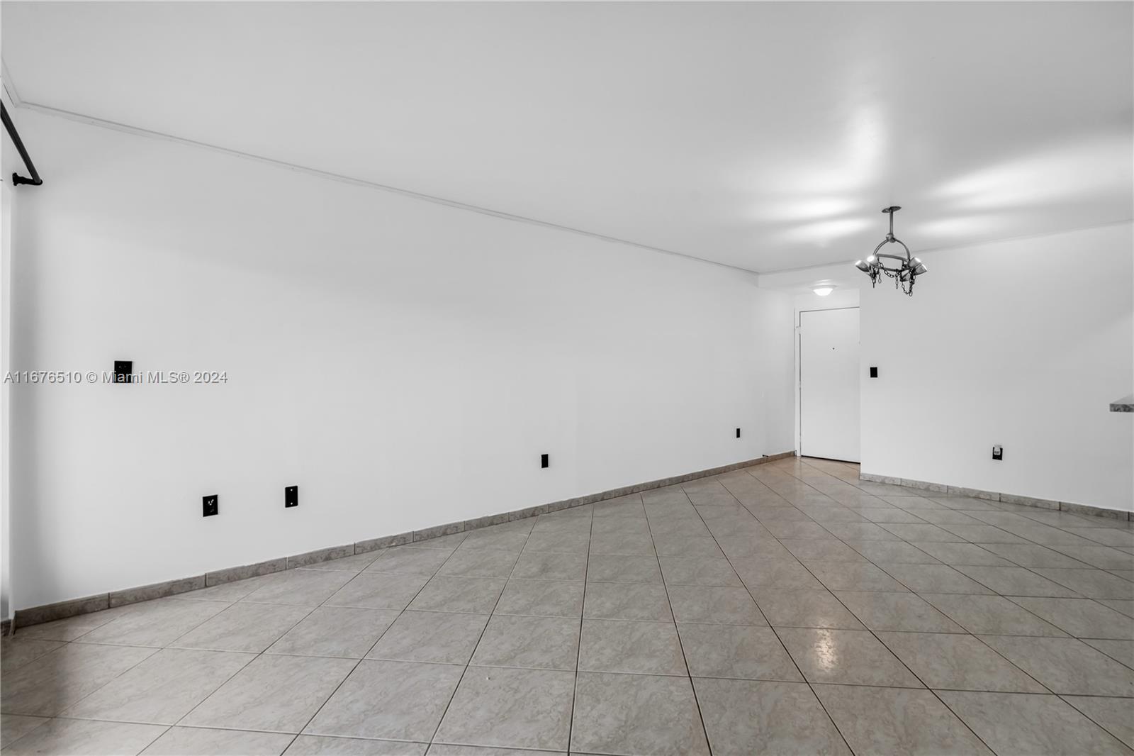 BLEAU FONTAINE CONDO #3 - Residential