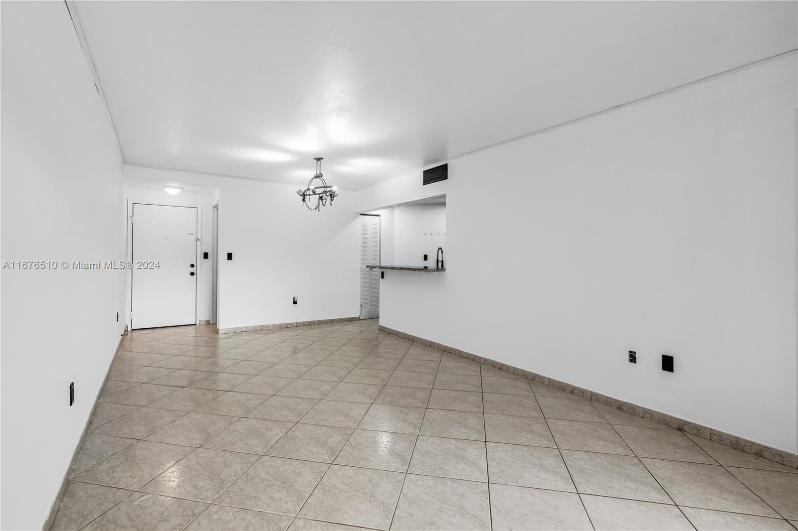 BLEAU FONTAINE CONDO #3 - Residential