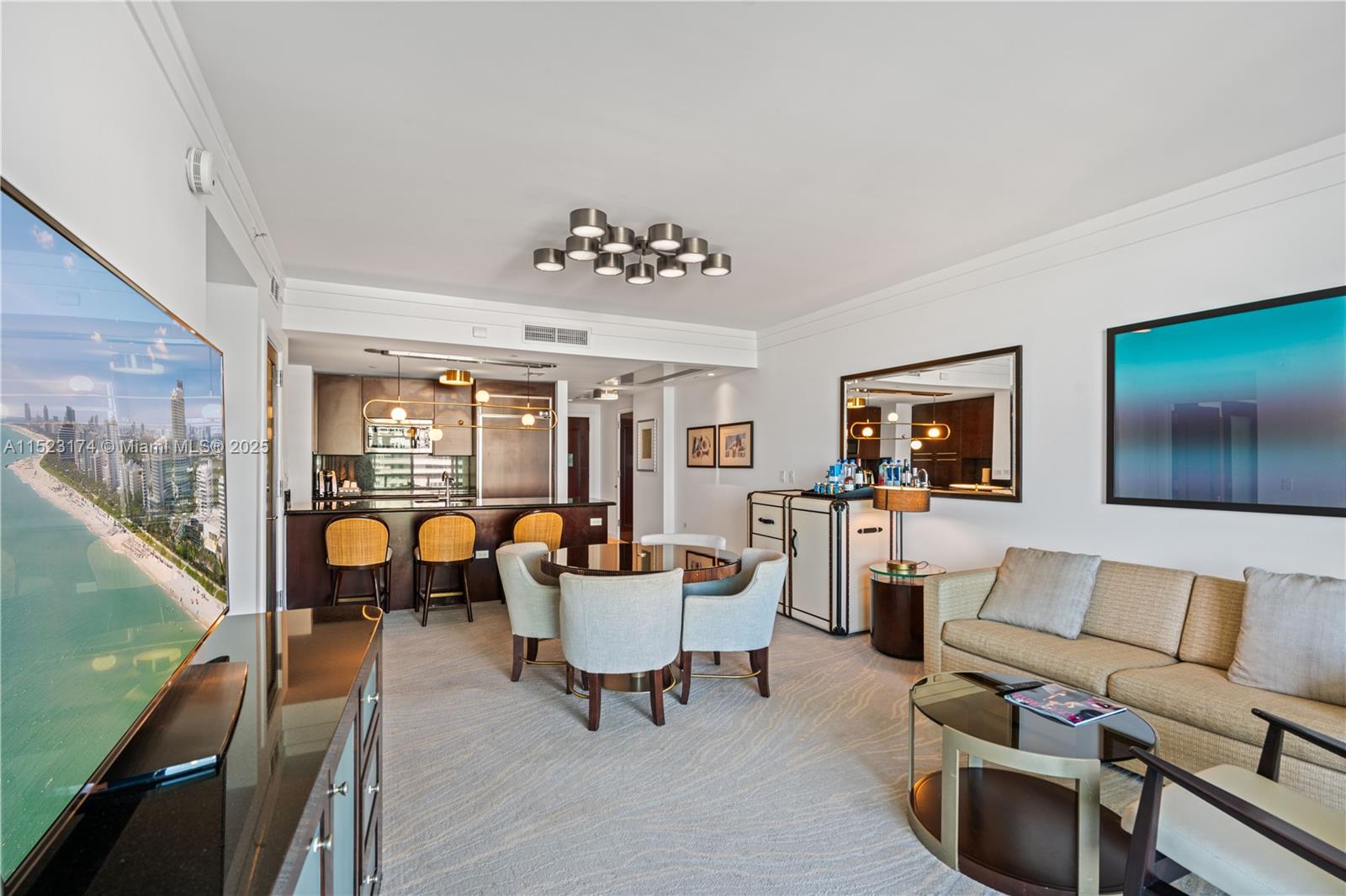Fontainebleau III - Residential