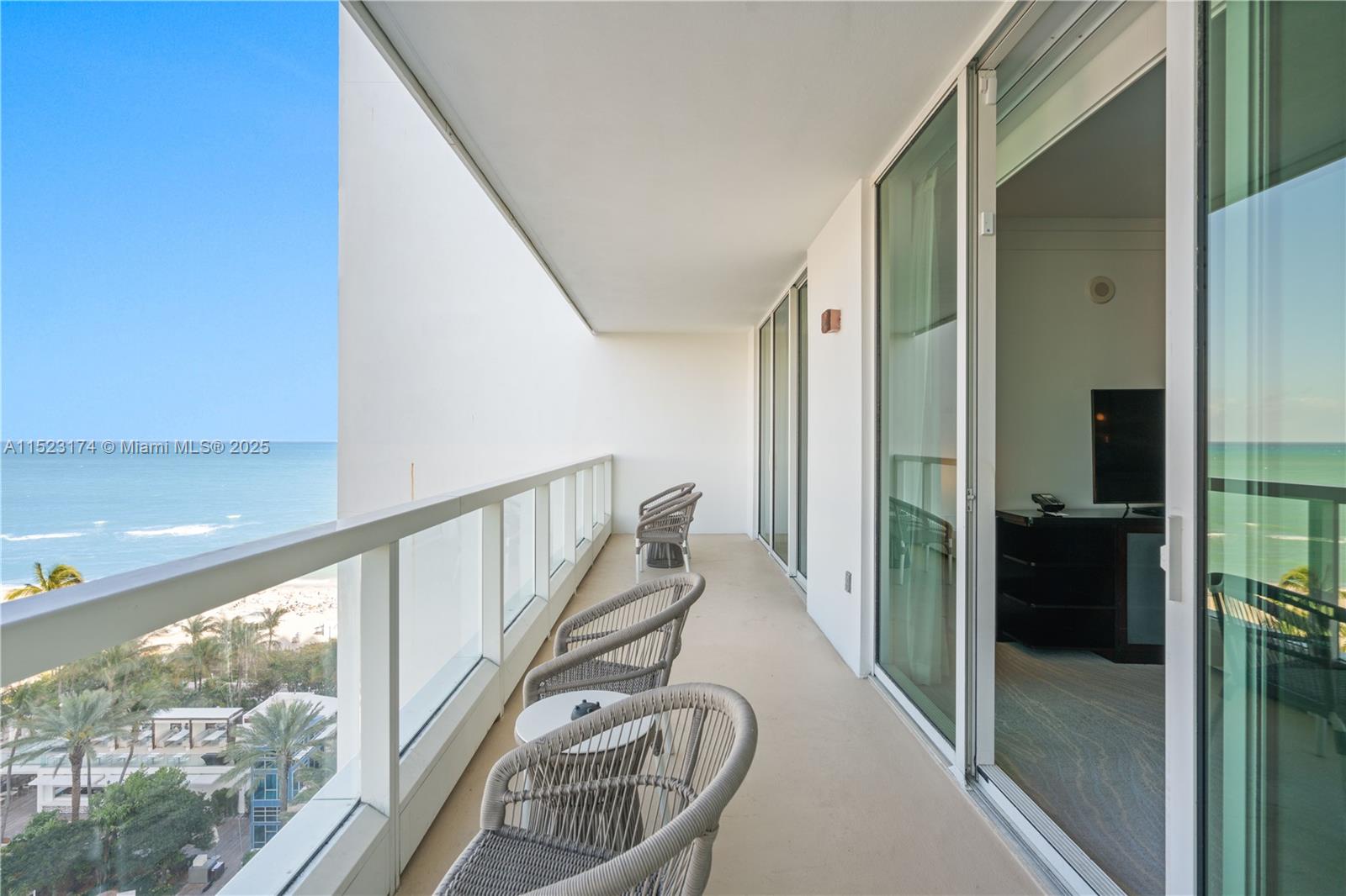 Fontainebleau III - Residential