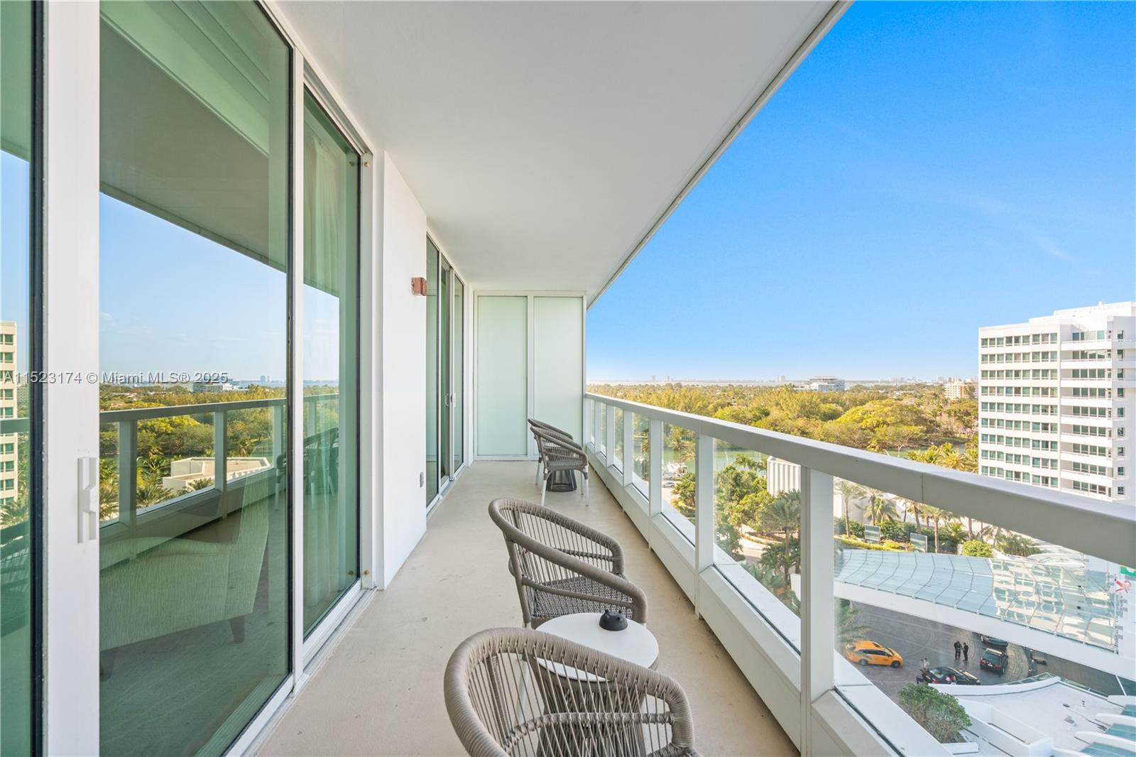 Fontainebleau III - Residential