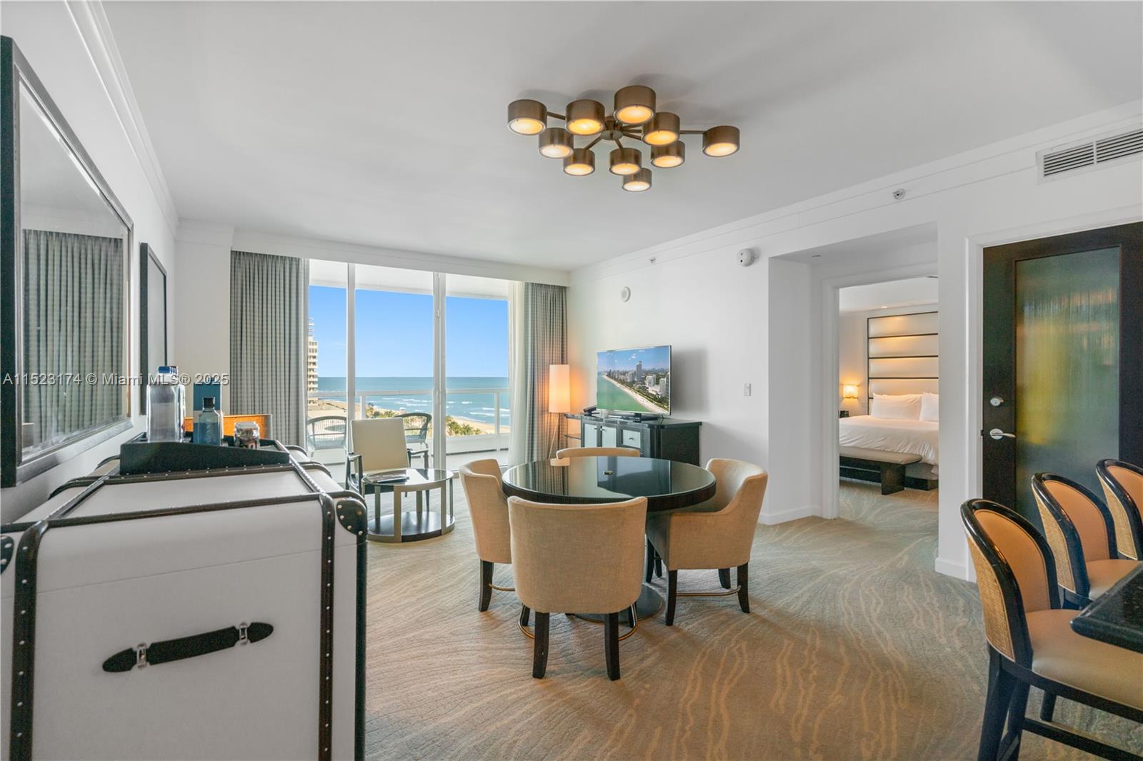 Fontainebleau III - Residential