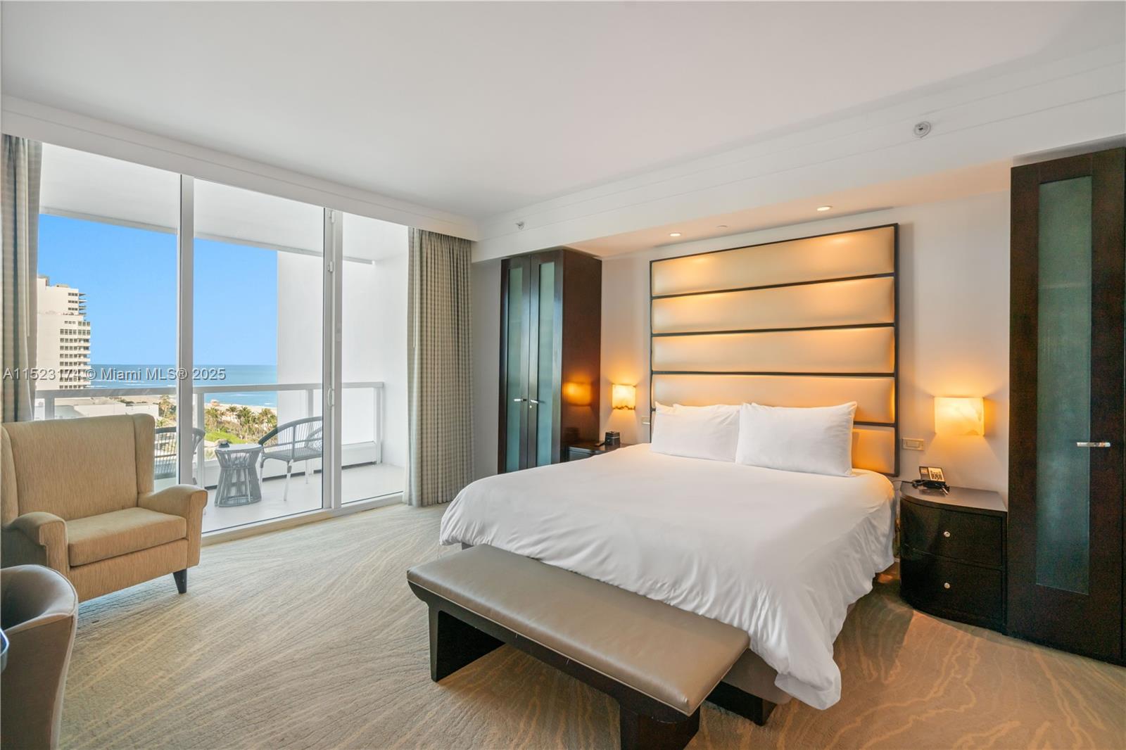 Fontainebleau III - Residential