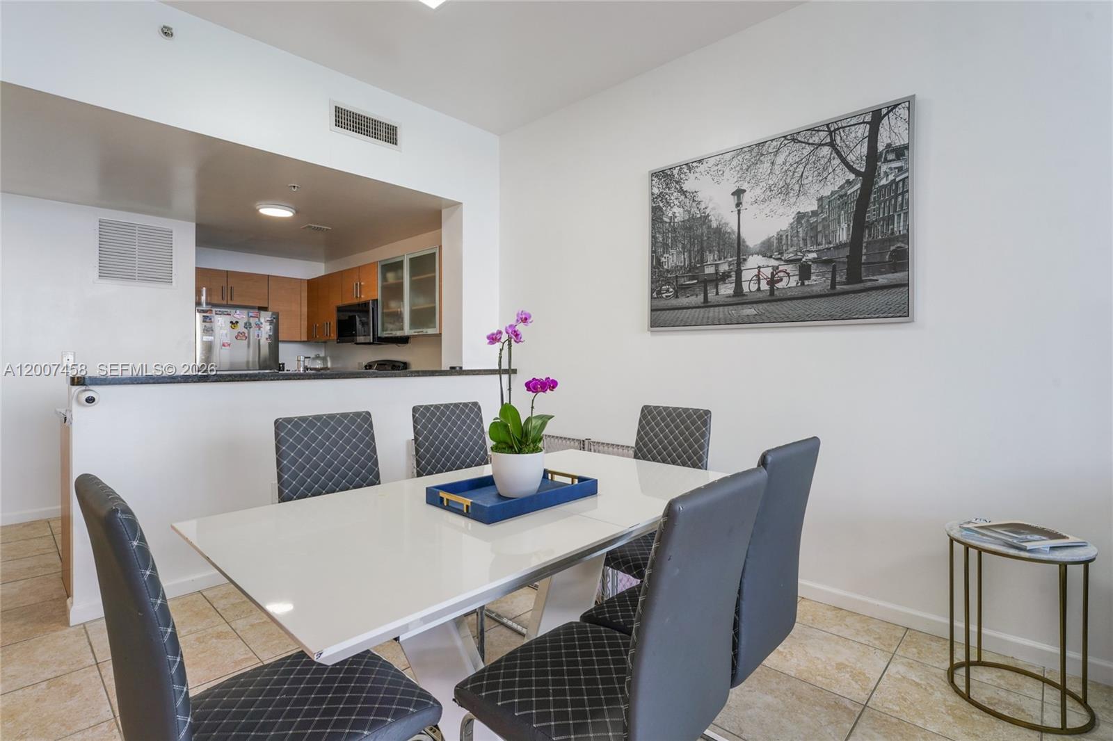 NEW WAVE CONDO - Residential