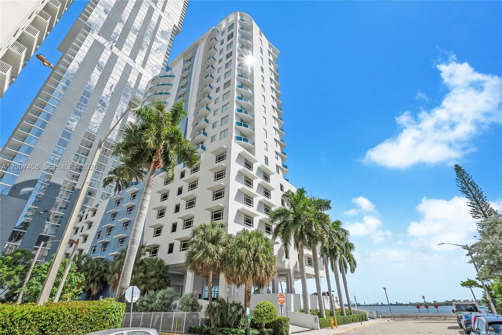 NEW WAVE CONDO - Residential