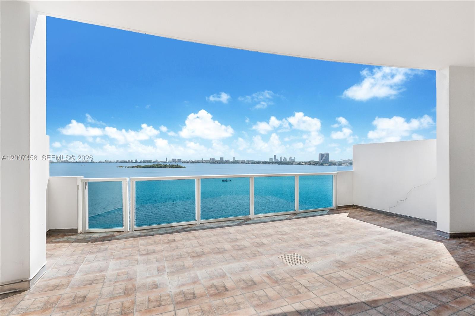 NEW WAVE CONDO - Residential